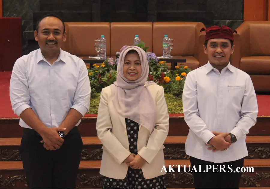 Kampus Harus Berdampak”: UWKS Teken MoU dengan Kabupaten Ngawi dan  Kota Pasuruan